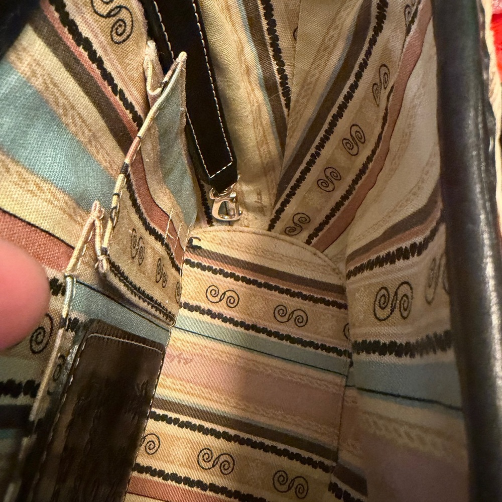 Vintage, black and Tan Brighton brand Woven Shoulder Bag - Picture 13 of 15
